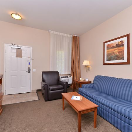 Candlewood Suites San Diego By Ihg Екстериор снимка