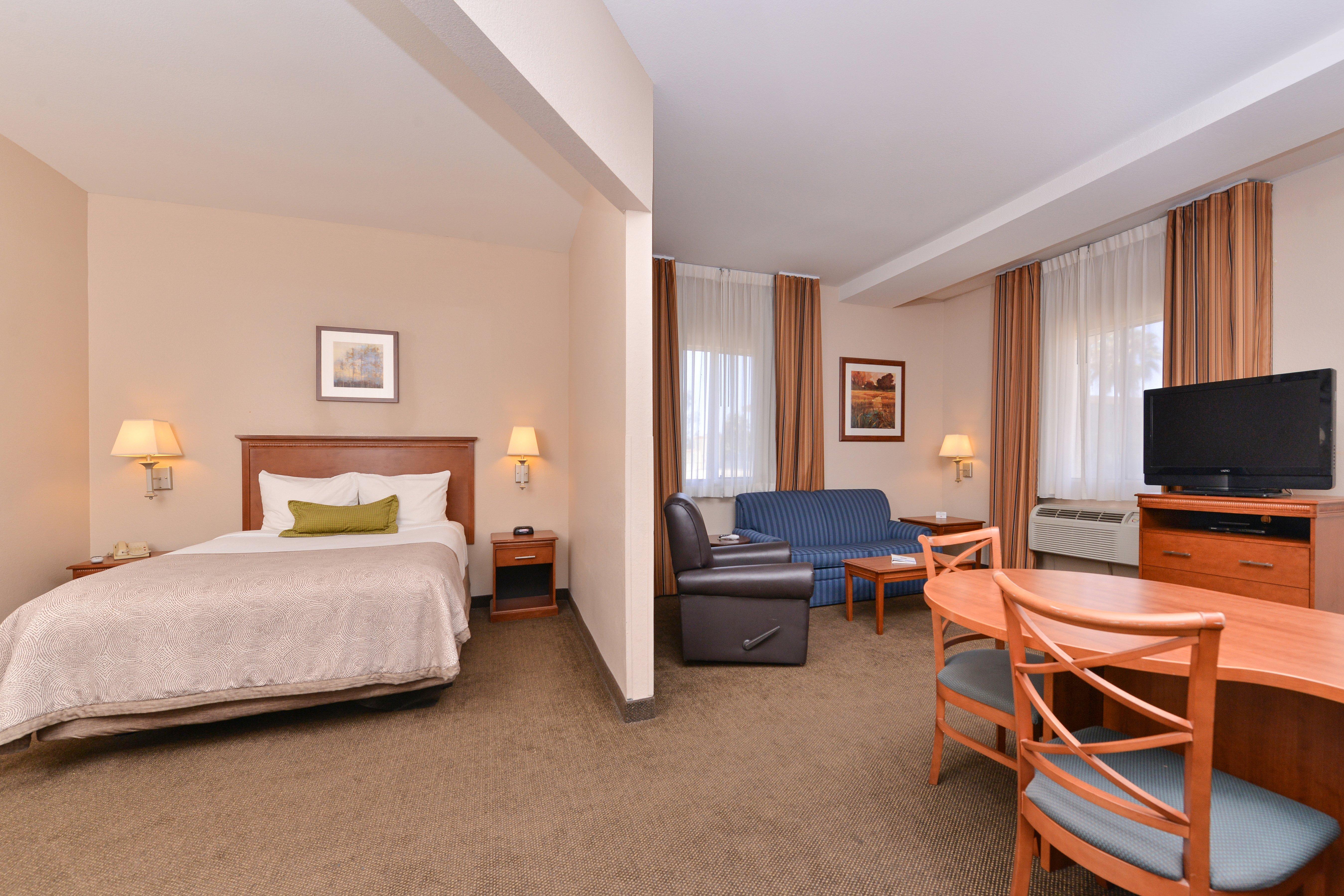 Candlewood Suites San Diego By Ihg Екстериор снимка
