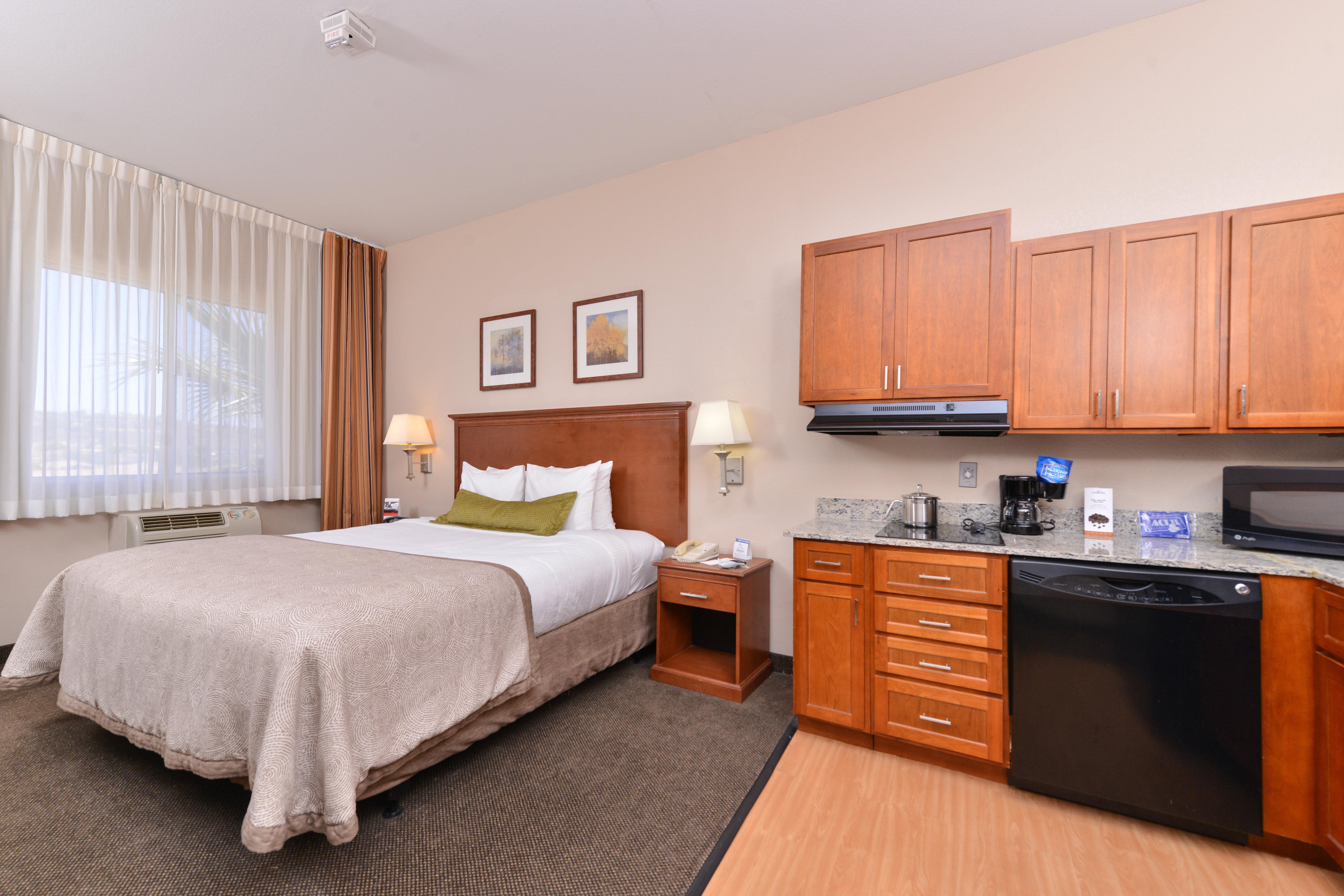 Candlewood Suites San Diego By Ihg Екстериор снимка